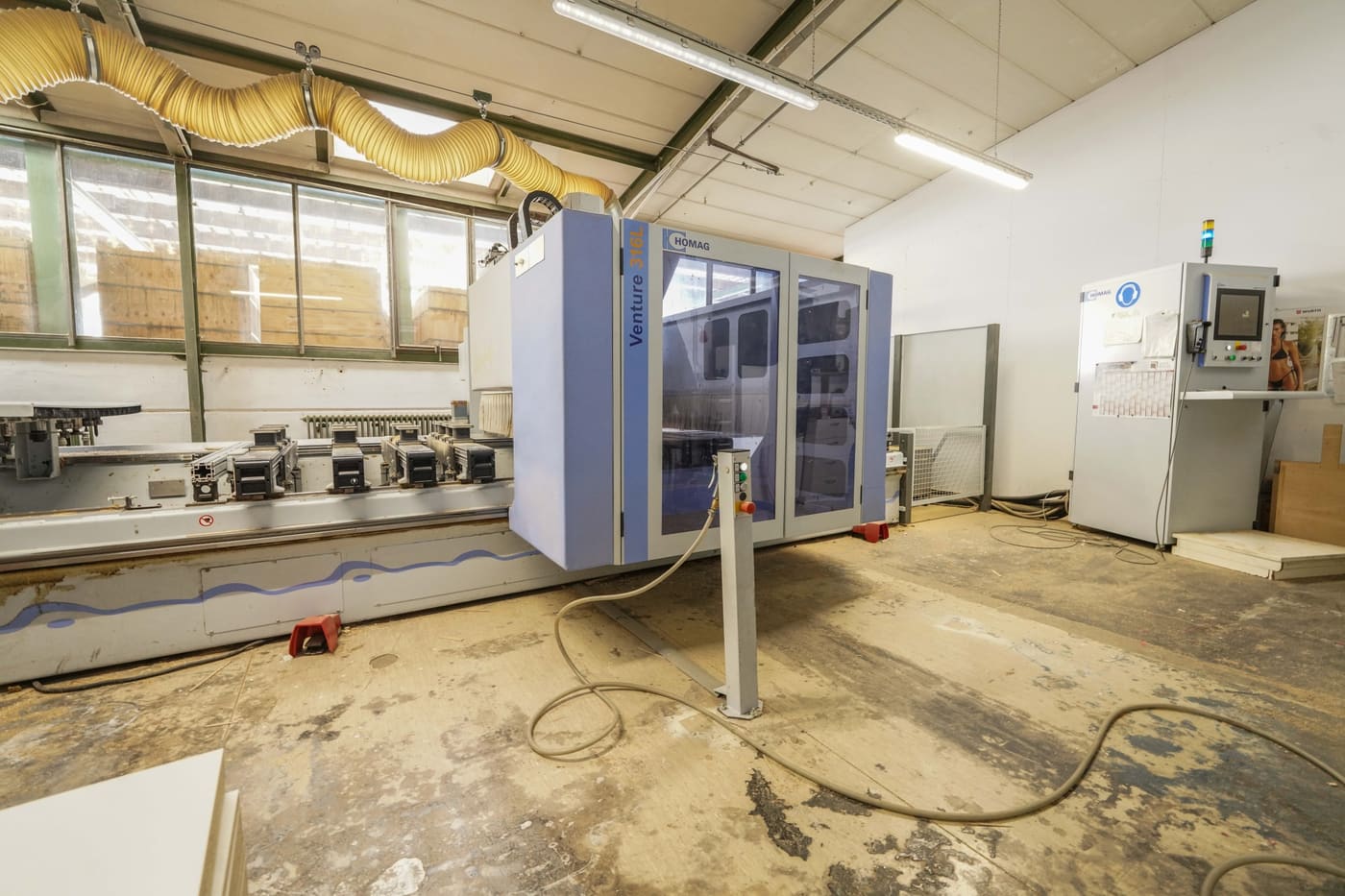 Förderanlage und Werkstattdetail